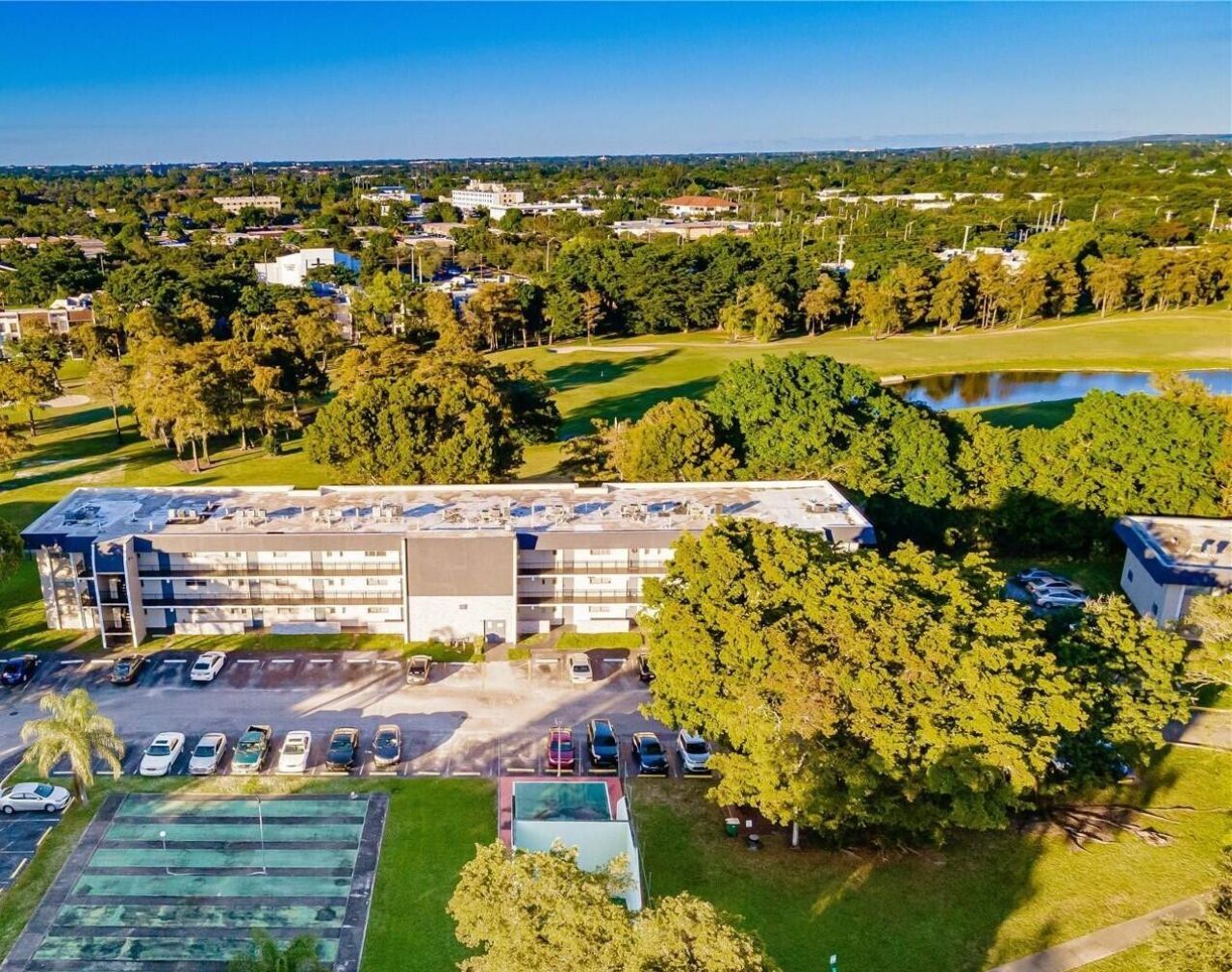 7911 N Colony Circle, Unit 305, Tamarac, FL 33321 Photo