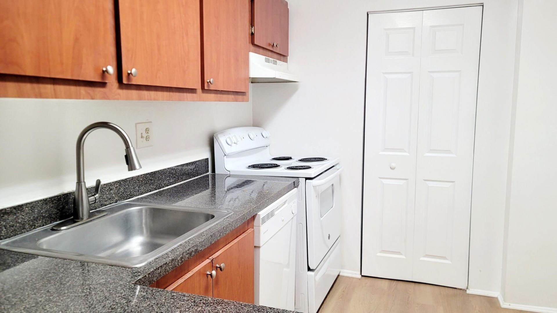 7911 N Colony Circle, Unit 305, Tamarac, FL 33321 Photo