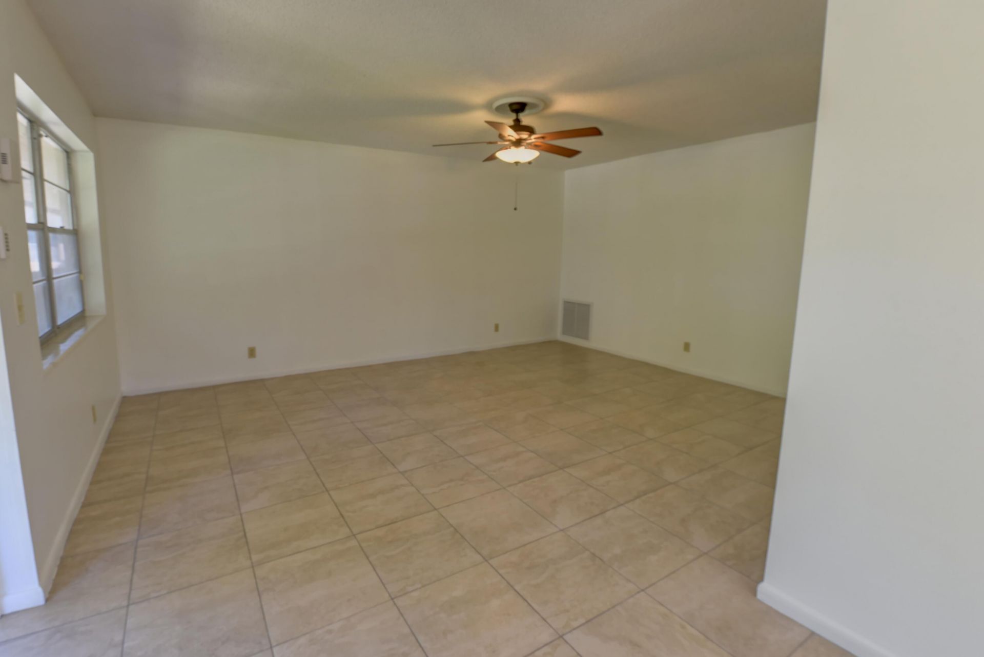 89 Canterbury D, West Palm Beach, FL 33417 Photo