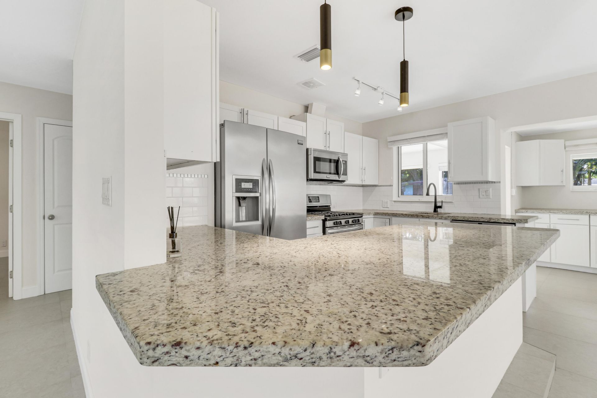 376 SW 2nd Street, Boca Raton, FL 33432 Photo