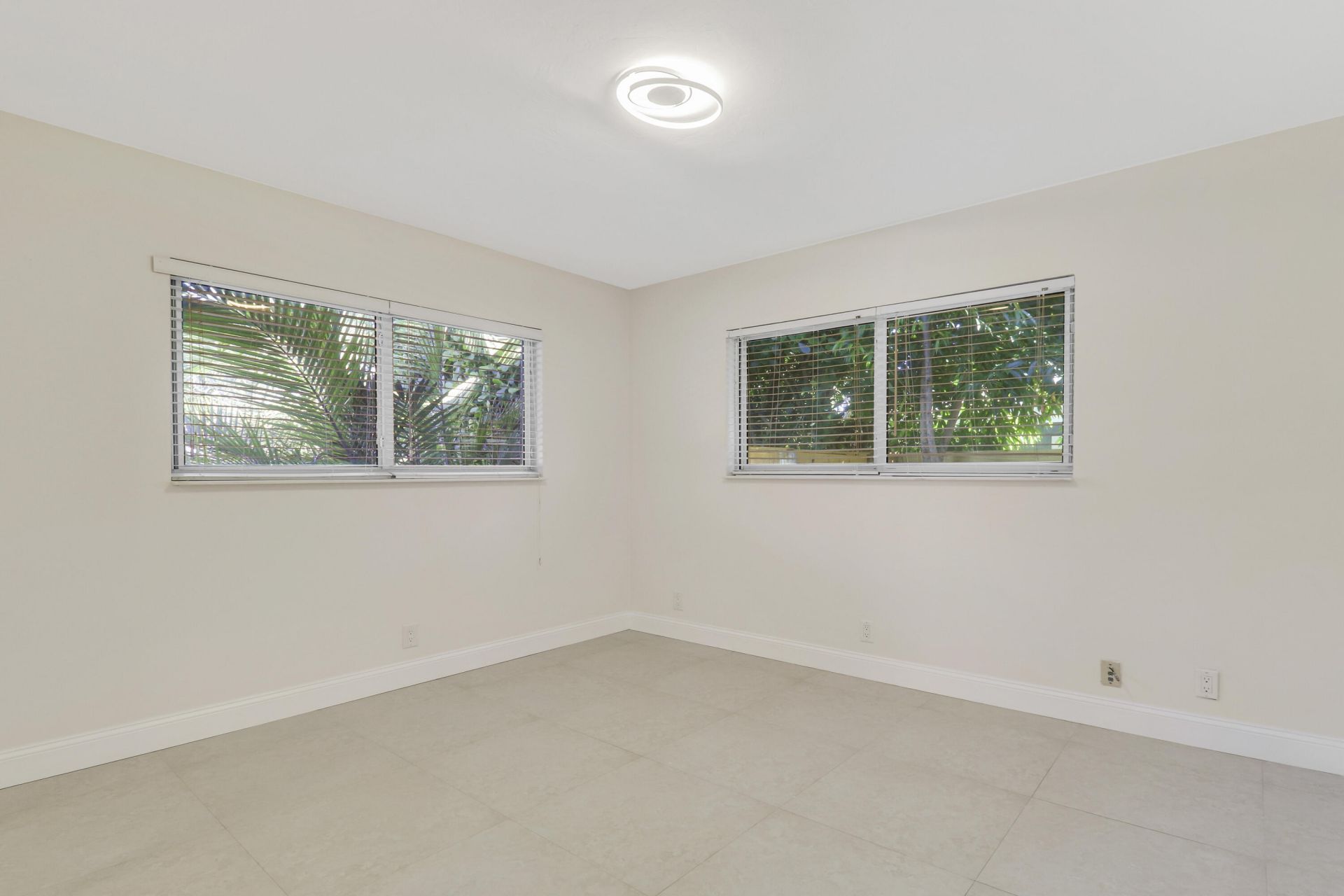 376 SW 2nd Street, Boca Raton, FL 33432 Photo