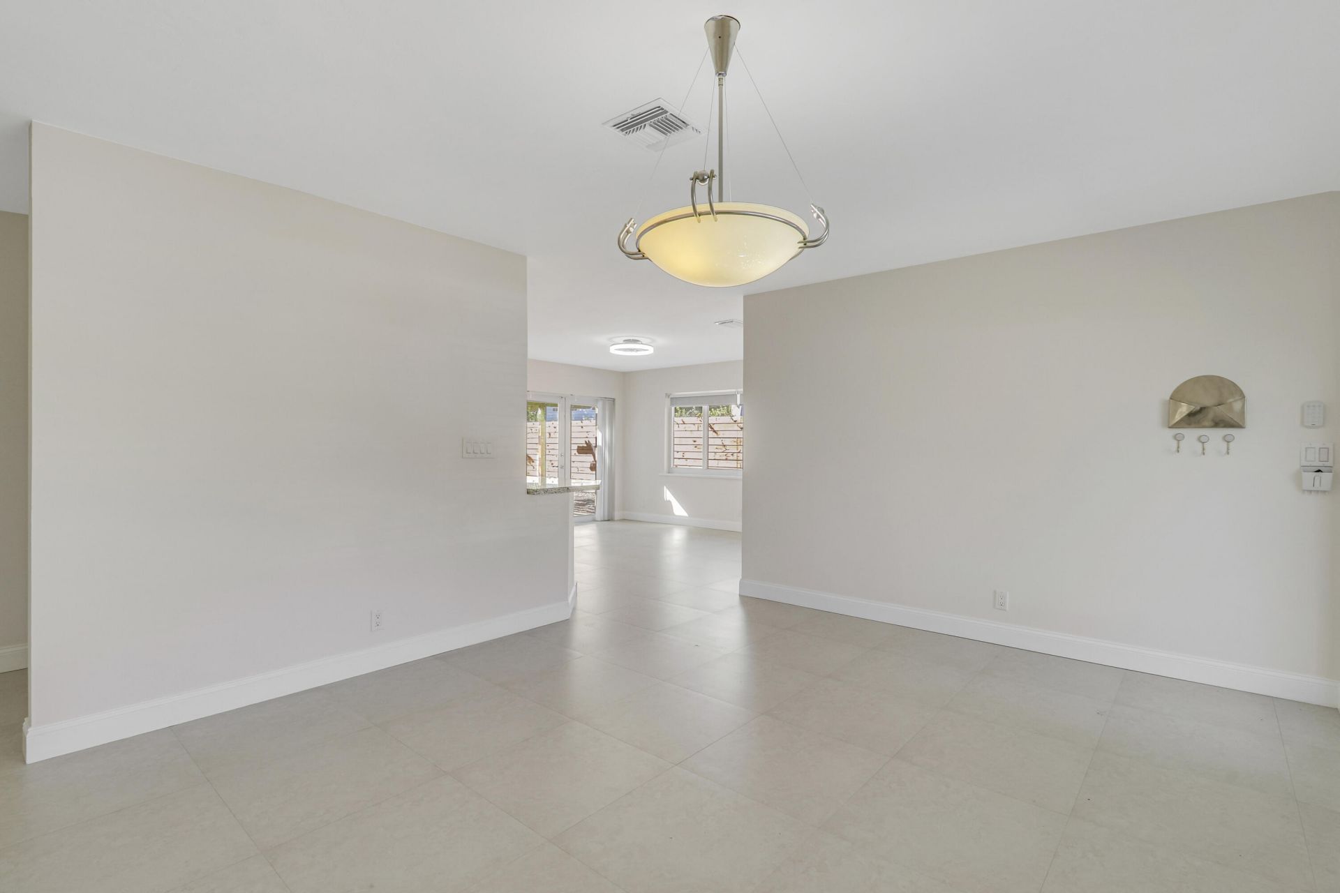 376 SW 2nd Street, Boca Raton, FL 33432 Photo