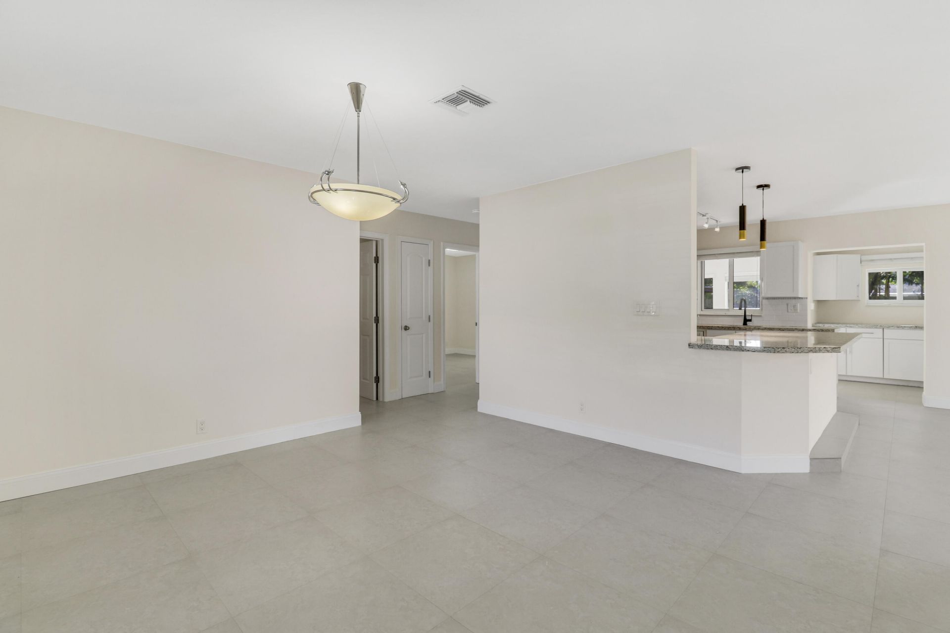 376 SW 2nd Street, Boca Raton, FL 33432 Photo