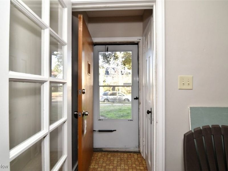 3484 Bainbridge Road, Cleveland Heights, OH 44118 Photo 2