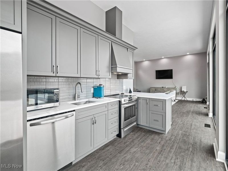 750 Prospect Avenue E, Unit 804, Cleveland, OH 44115 Photo 22