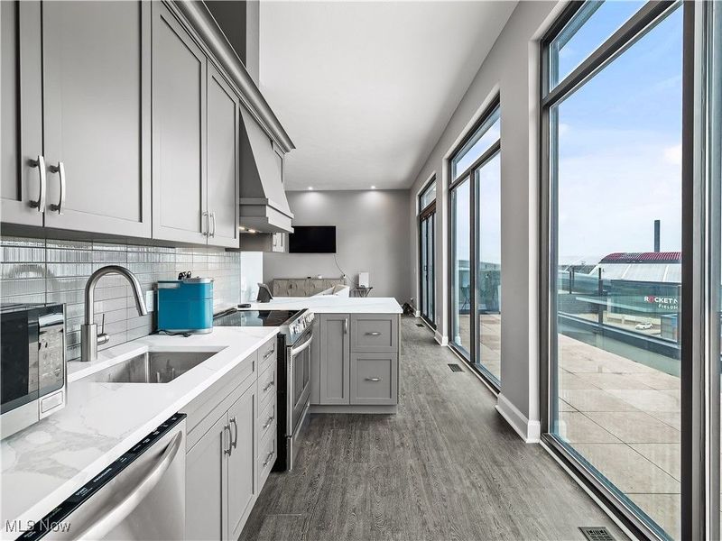 750 Prospect Avenue E, Unit 804, Cleveland, OH 44115 Photo 23