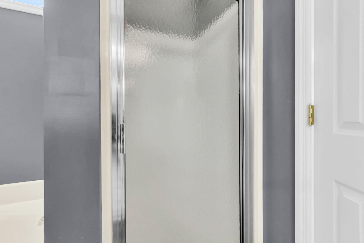 137 Paddock Way Photo 26