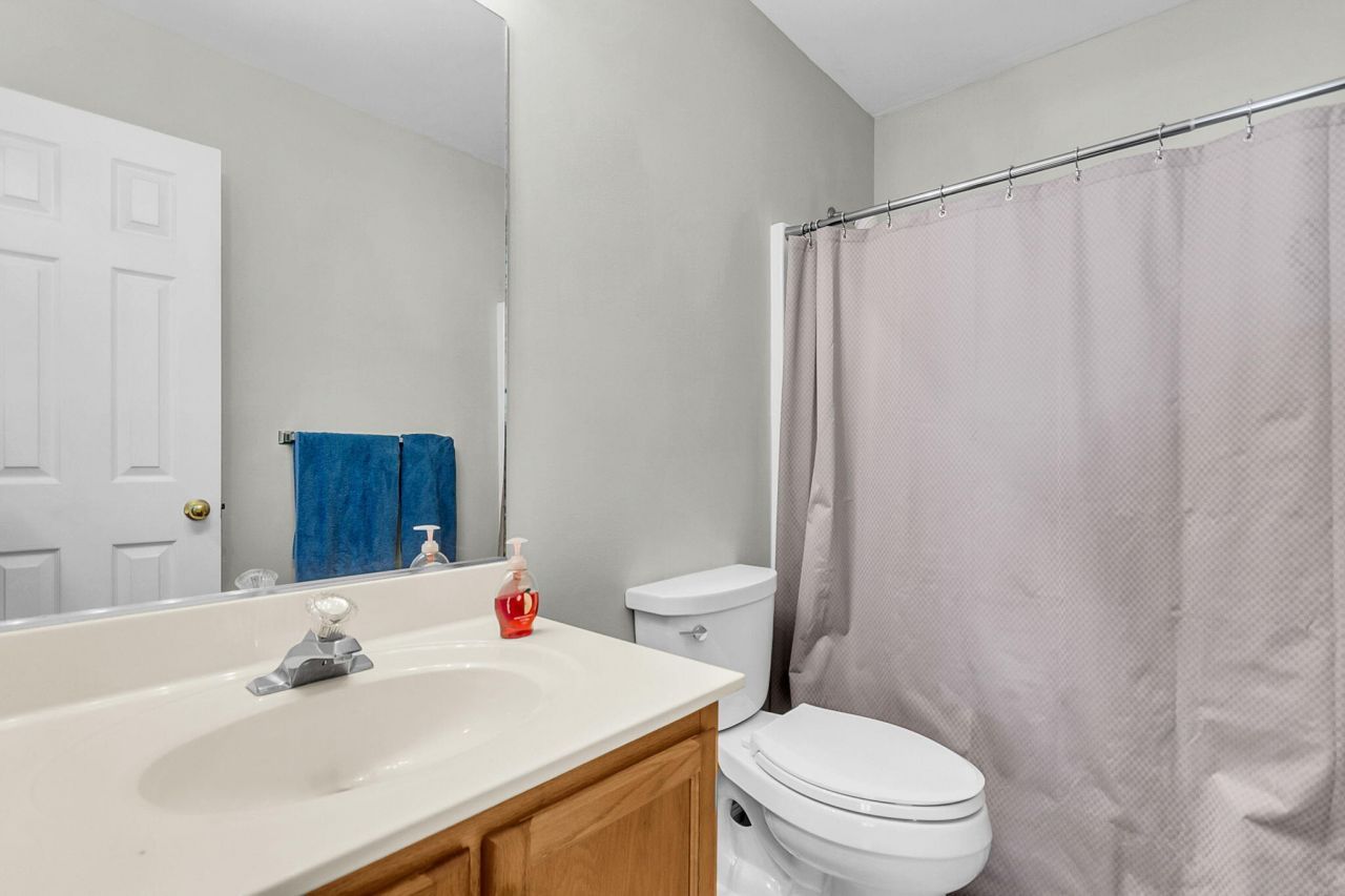 137 Paddock Way Photo 30