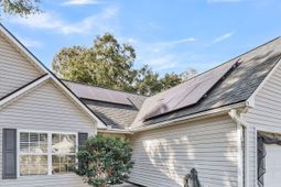 137 Paddock Way photo 4