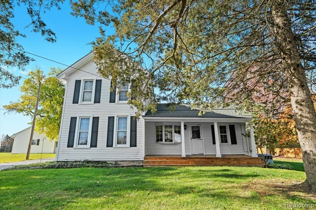 2795 N Burkhart Road, Howell, MI 48855 Main Photo