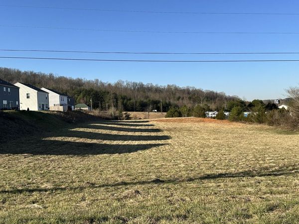 5R-2 Milldale Road, Dandridge, TN 37725