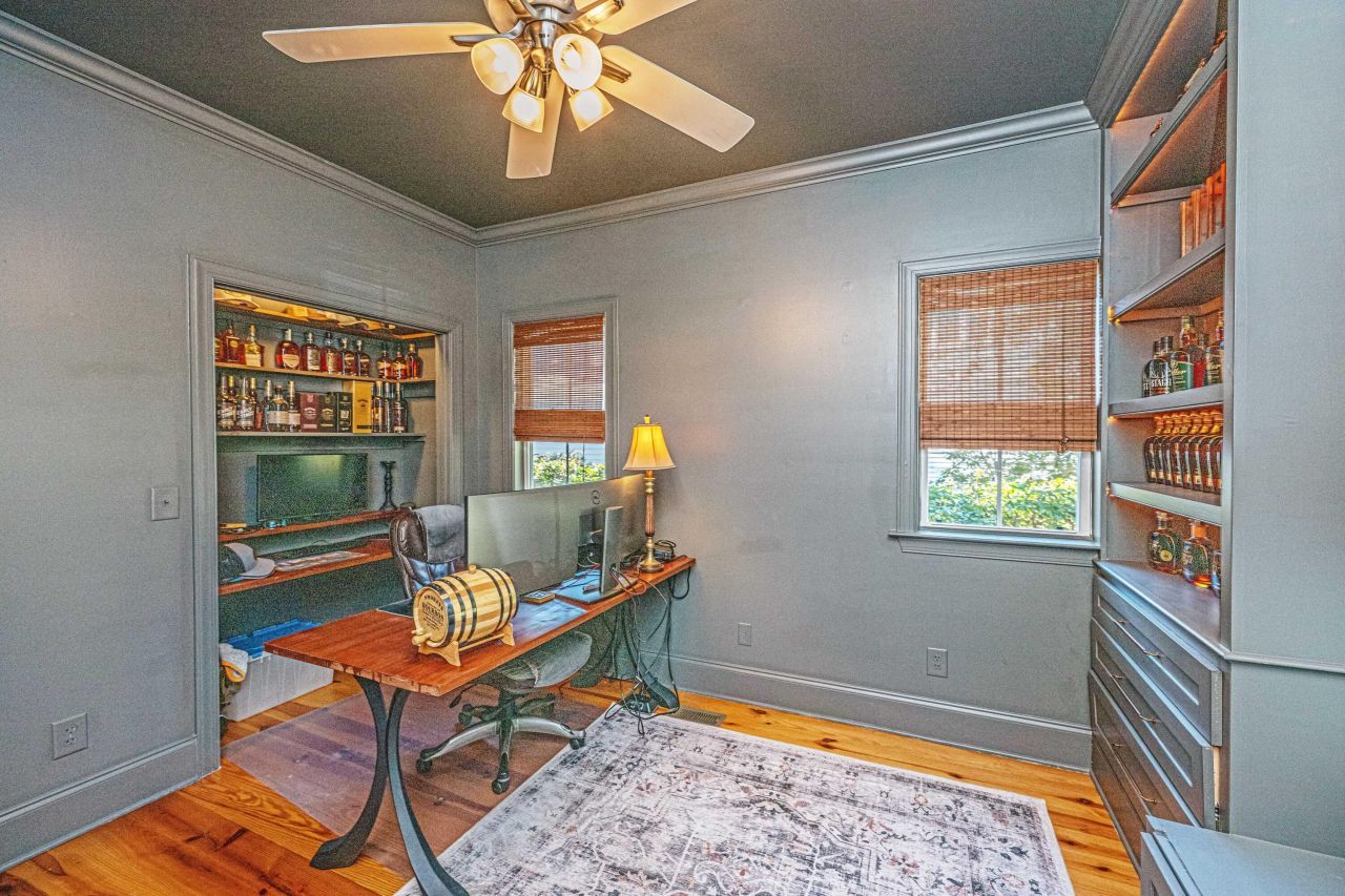 455 Slidel Street Photo 16