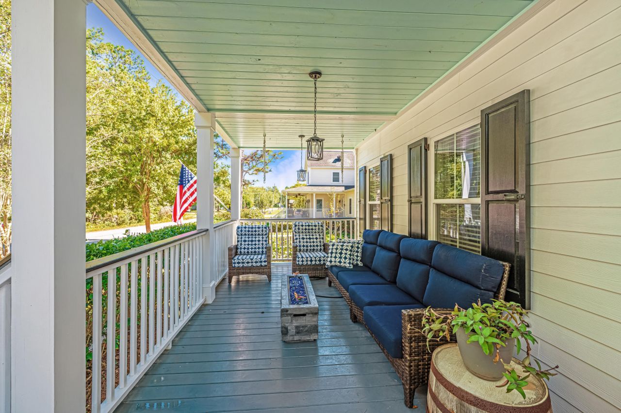 455 Slidel Street Photo 6