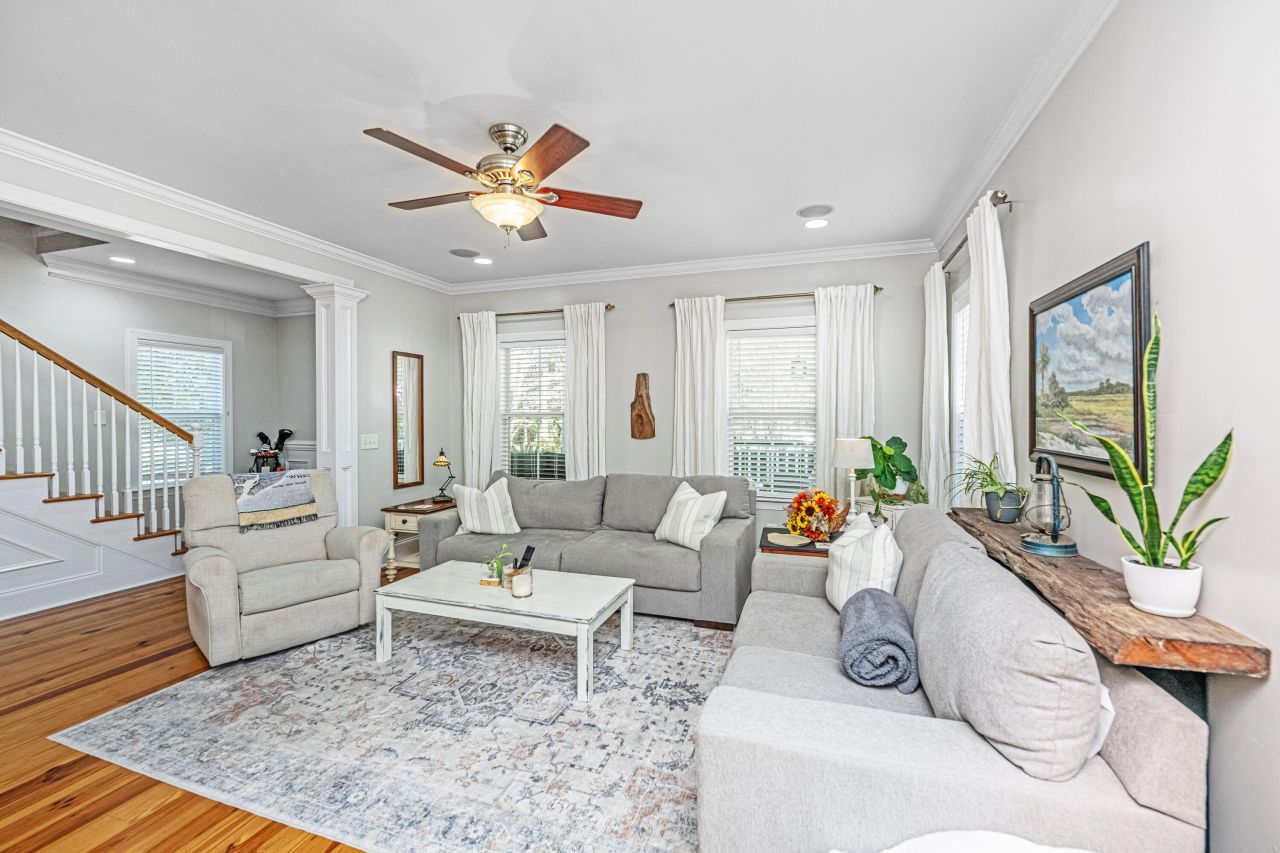 455 Slidel Street Photo 8