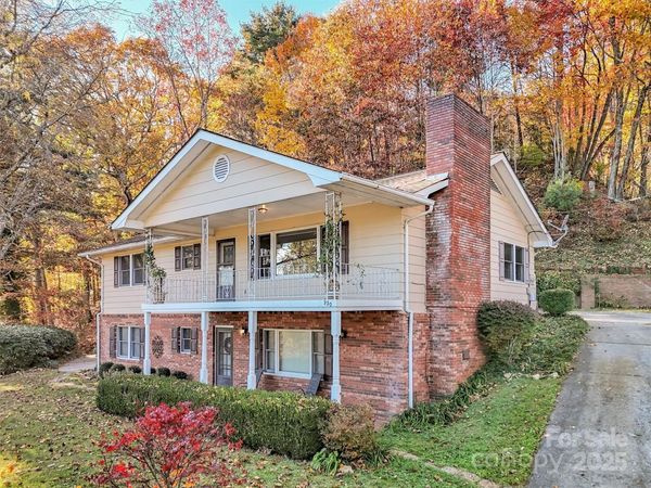 930 Scenic Circle, Waynesville, NC 28786