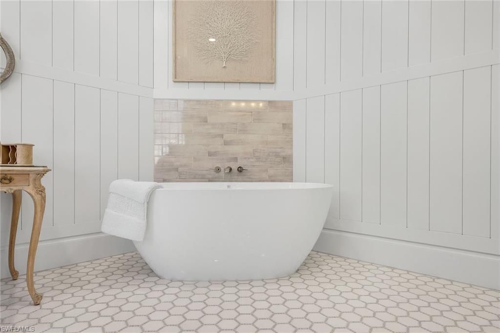 5092 Cerromar Dr, Naples, FL 34112 Photo