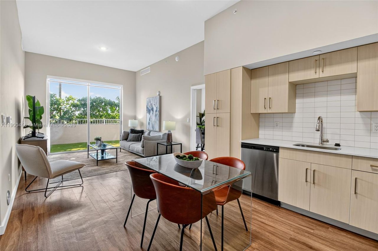 1110 NW 1 St, Unit 705, Miami, FL 33128 Photo