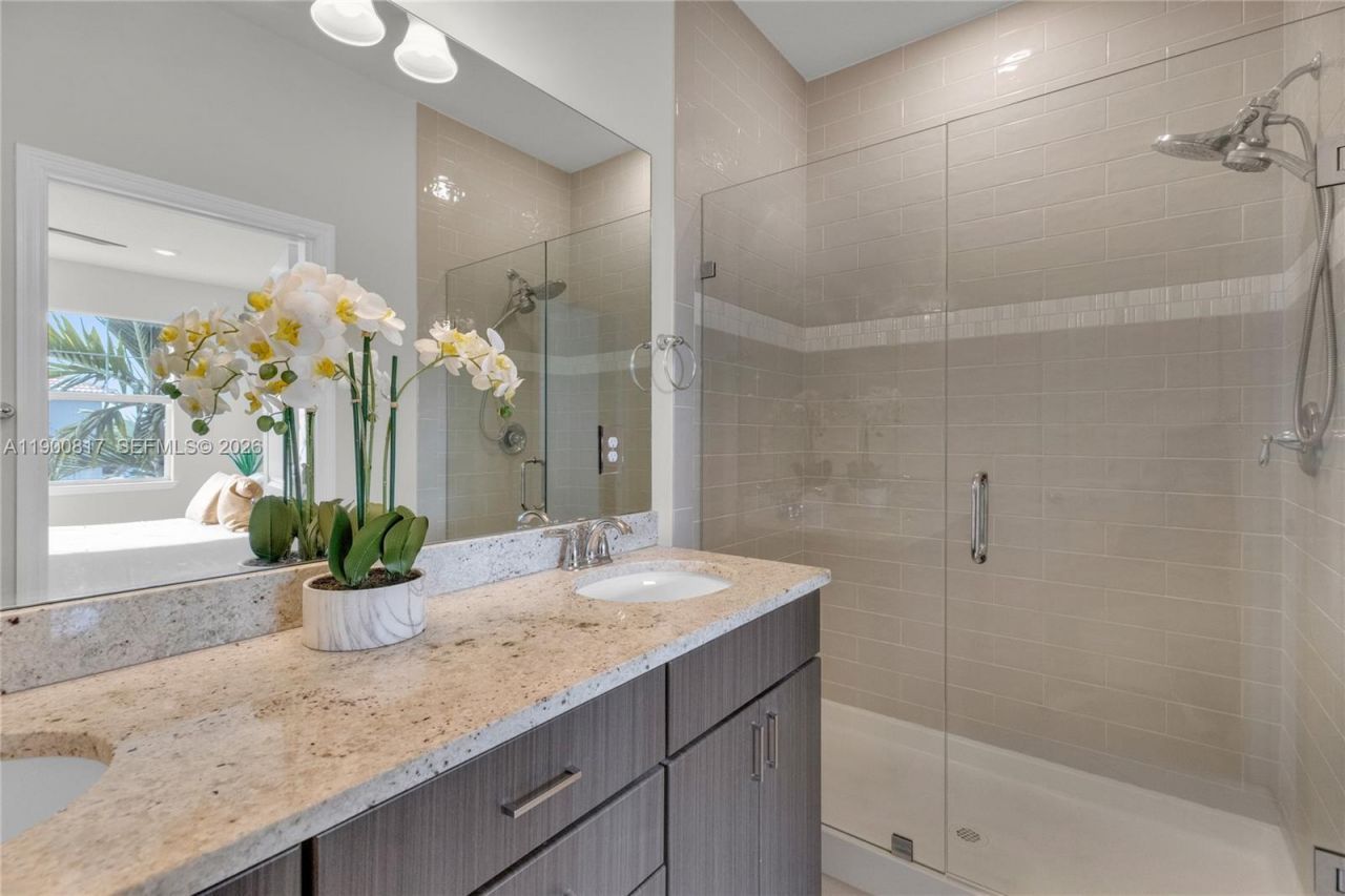 4810 Eucalyptus Dr, Unit 3, Hollywood, FL 33021 Photo