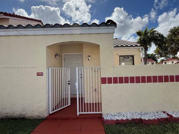 2901 San Remo Cir, Homestead, FL 33035