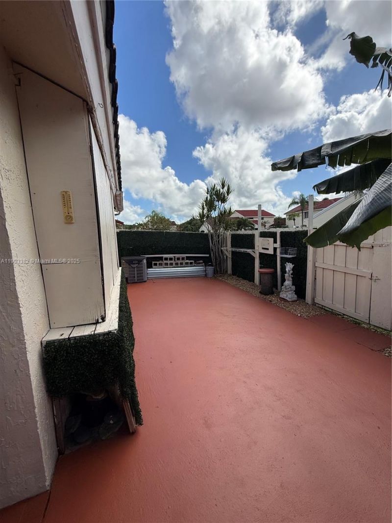 2901 San Remo Cir, Homestead, FL 33035 Photo