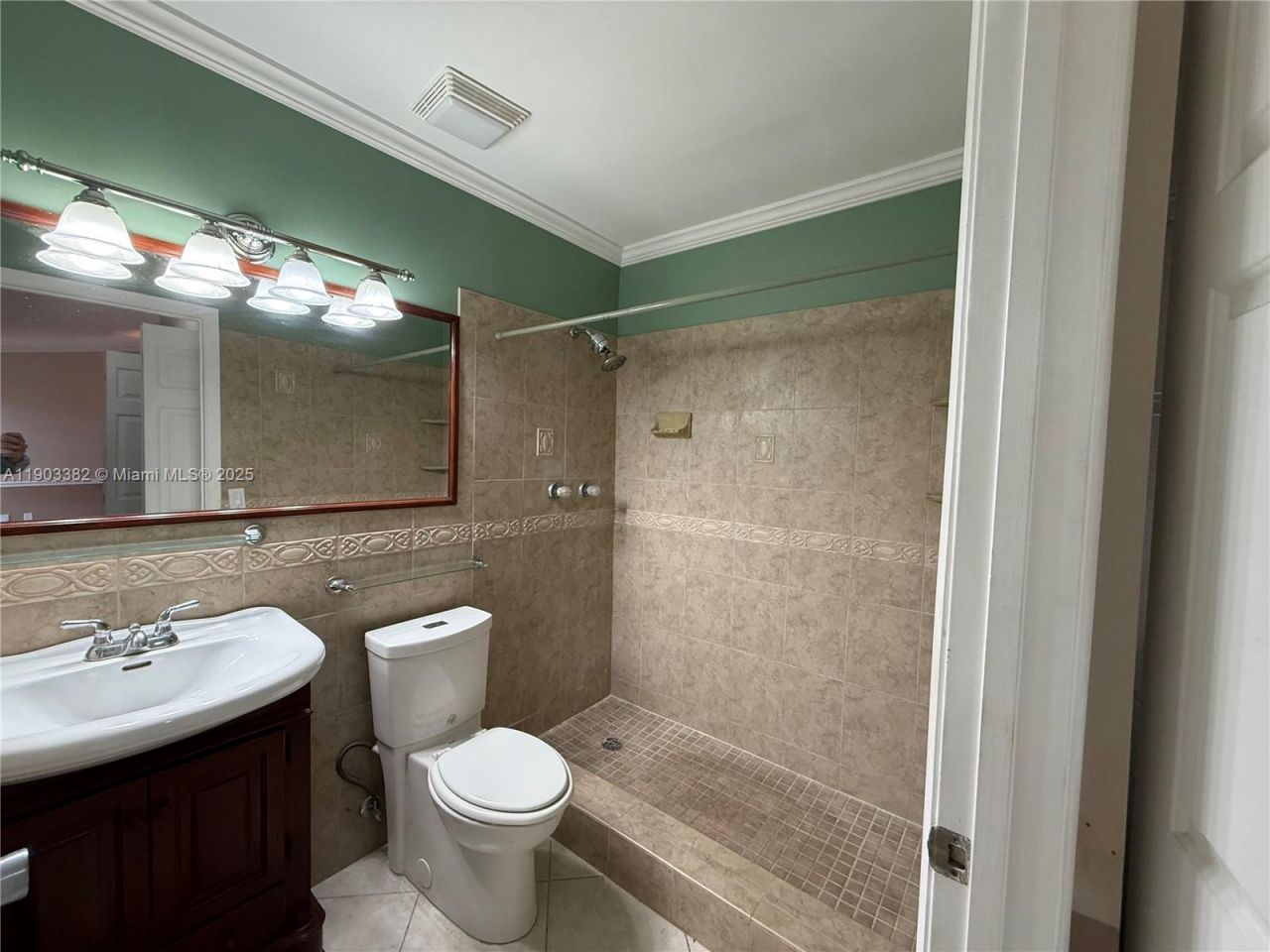 2901 San Remo Cir, Homestead, FL 33035 Photo