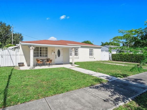 7231 SW 6th St, Miami, FL 33144