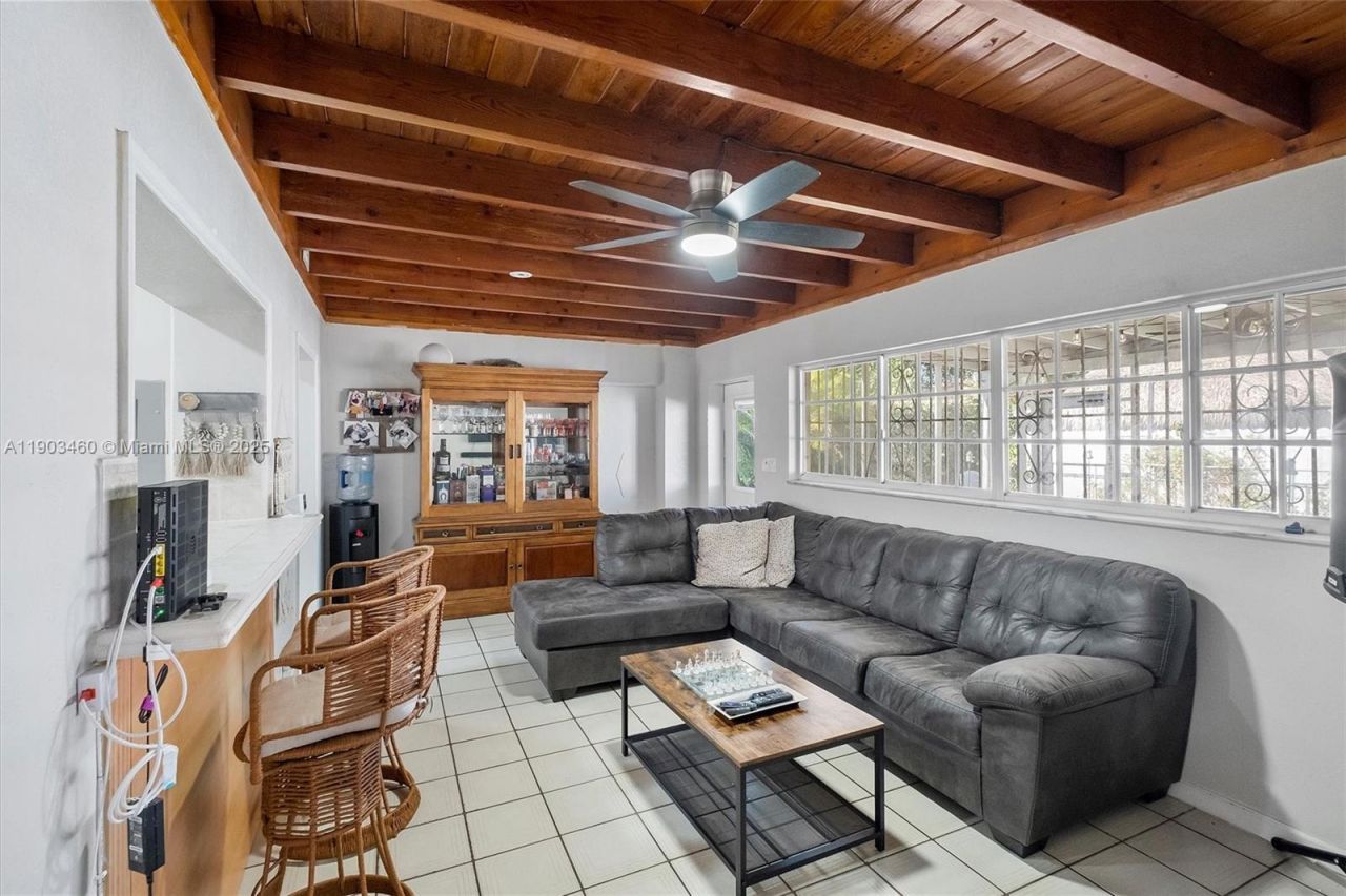 7231 SW 6th St, Miami, FL 33144 Photo