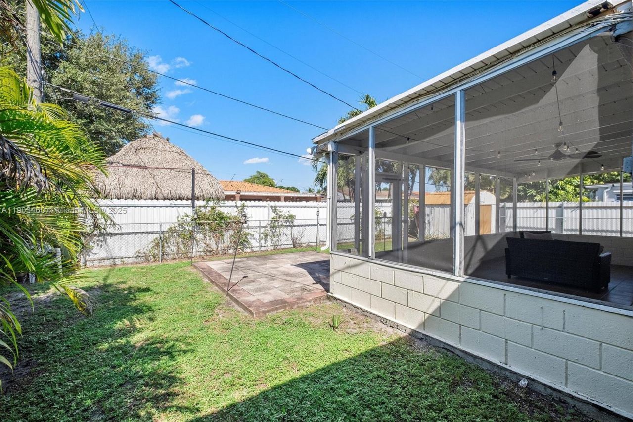 7231 SW 6th St, Miami, FL 33144 Photo