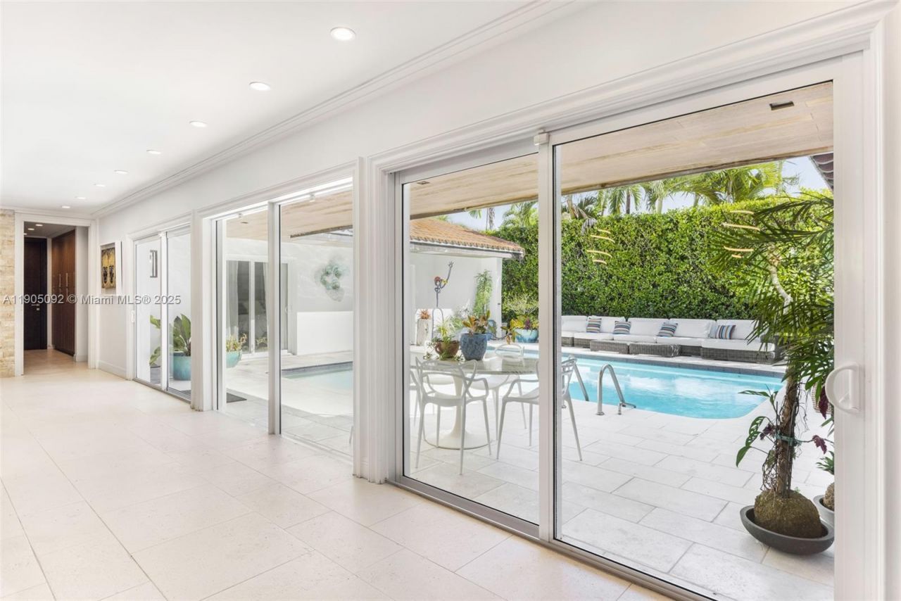 1233 102nd St, Bay Harbor Islands, FL 33154 Photo