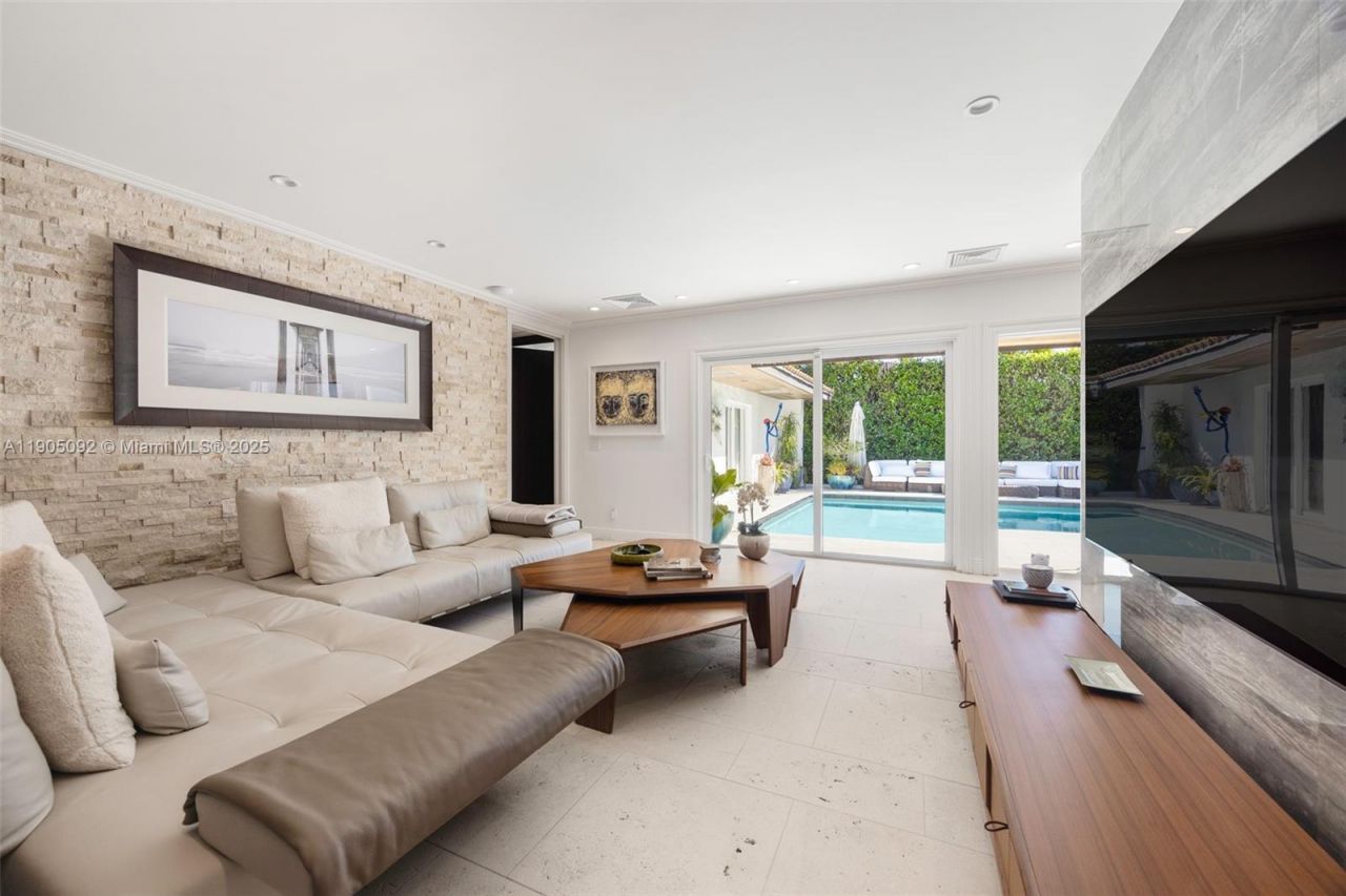 1233 102nd St, Bay Harbor Islands, FL 33154 Photo