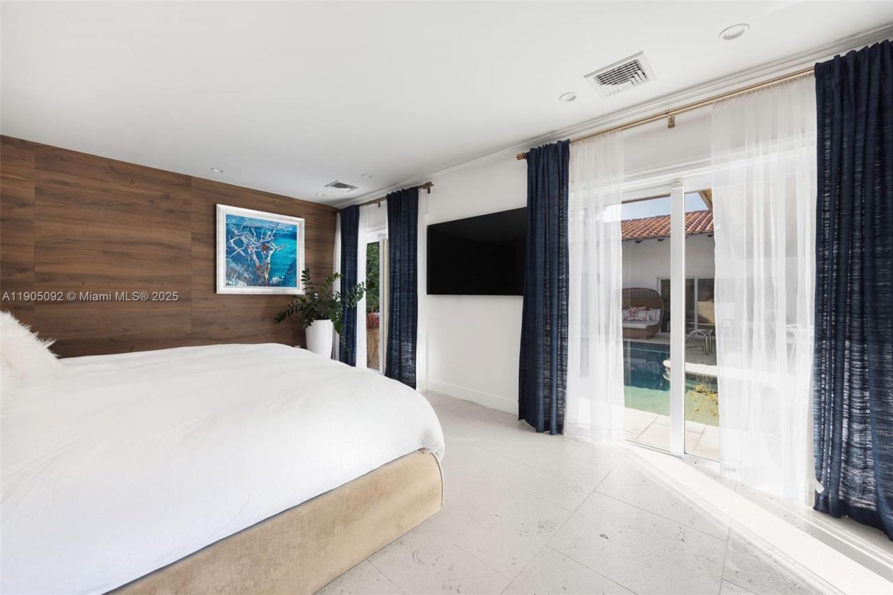 1233 102nd St, Bay Harbor Islands, FL 33154 Photo