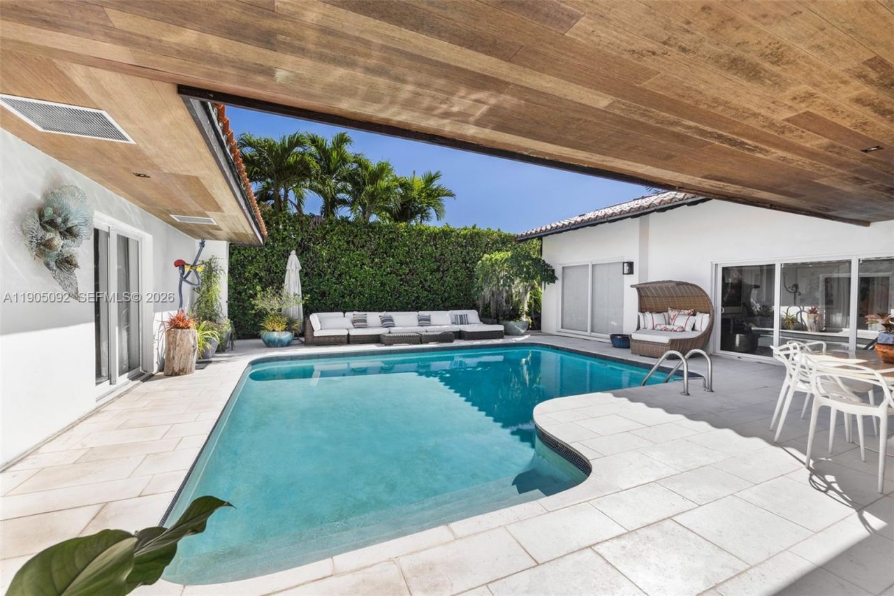 1233 102nd St, Bay Harbor Islands, FL 33154 Photo