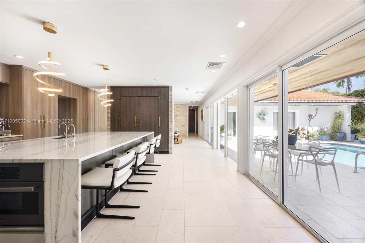 1233 102nd St, Bay Harbor Islands, FL 33154 Photo