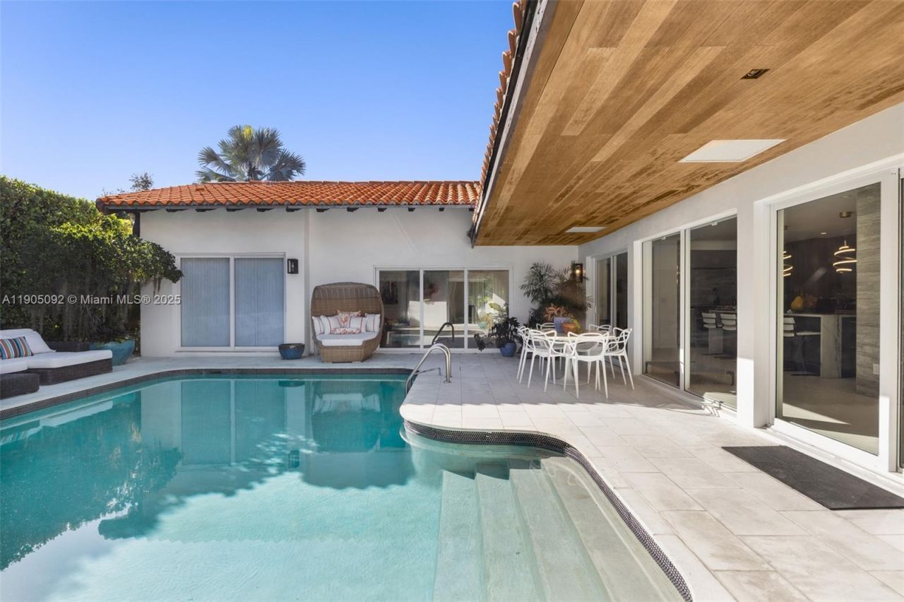 1233 102nd St, Bay Harbor Islands, FL 33154 Photo