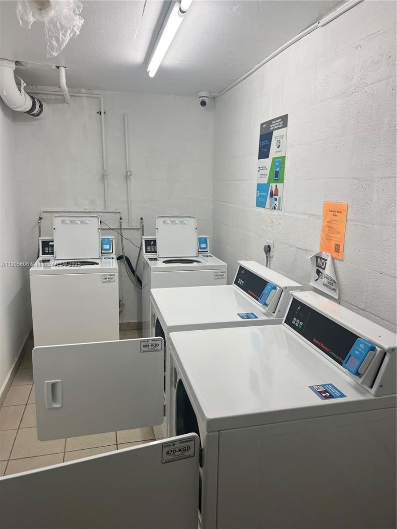 401 Ocean Dr, Unit 322, Miami Beach, FL 33139 Photo