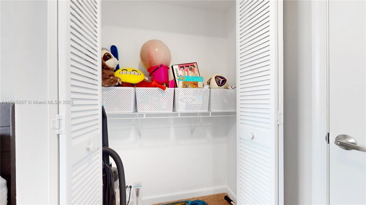 19501 W Country Club Dr, Unit PH-10, Aventura, FL 33180 Photo