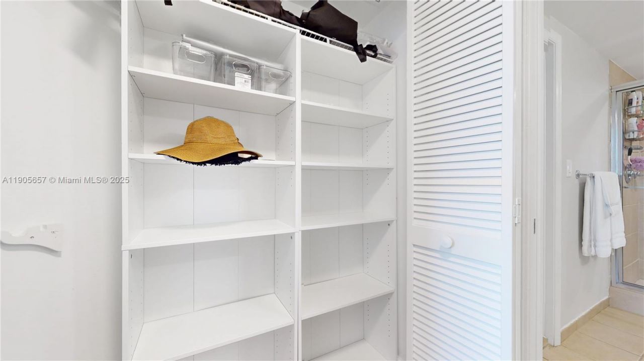 19501 W Country Club Dr, Unit PH-10, Aventura, FL 33180 Photo