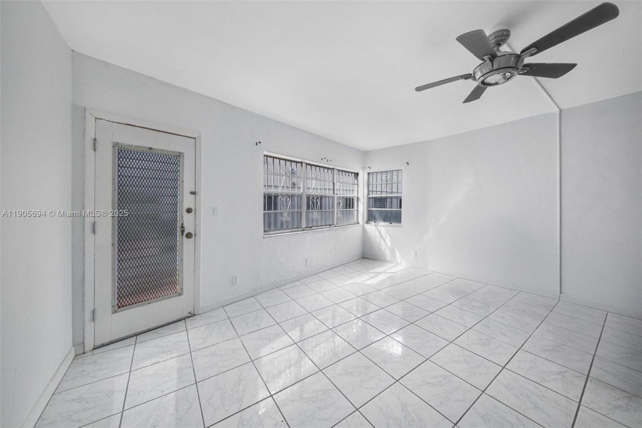 7712 Byron Ave, Unit 2, Miami Beach, FL 33141 Photo