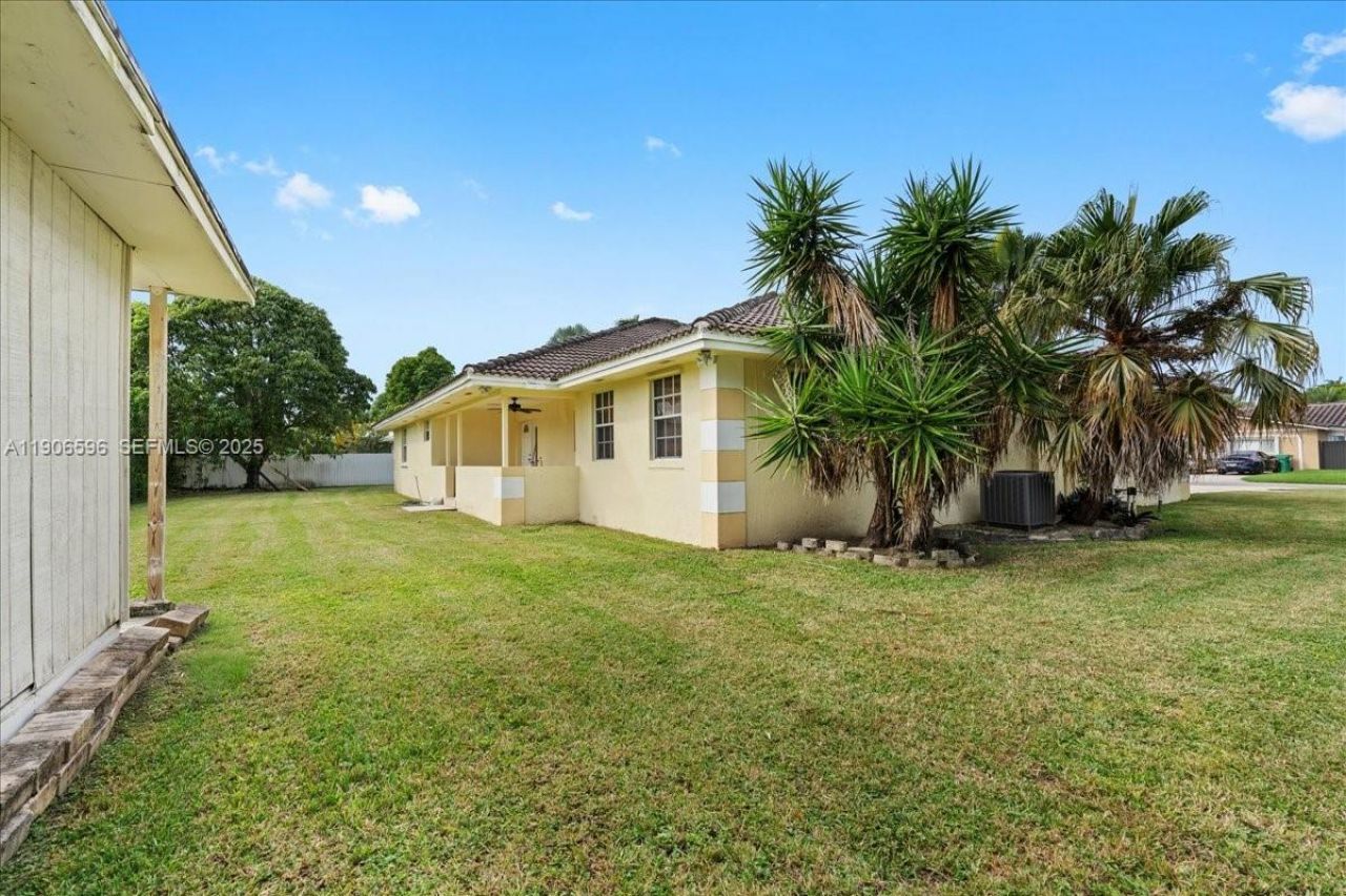 12970 SW 187th Ter, Miami, FL 33177 Photo