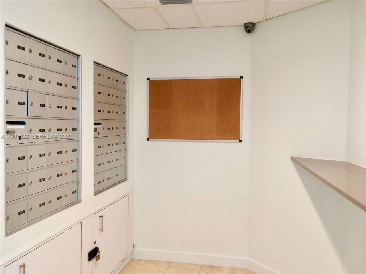 1621 Bay Rd, Unit 604, Miami Beach, FL 33139 Photo