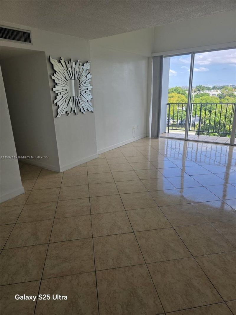 Please Call For Address, Unit 506, Miami, FL 33172 Main Photo