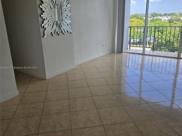 Unit 506, Miami, FL 33172