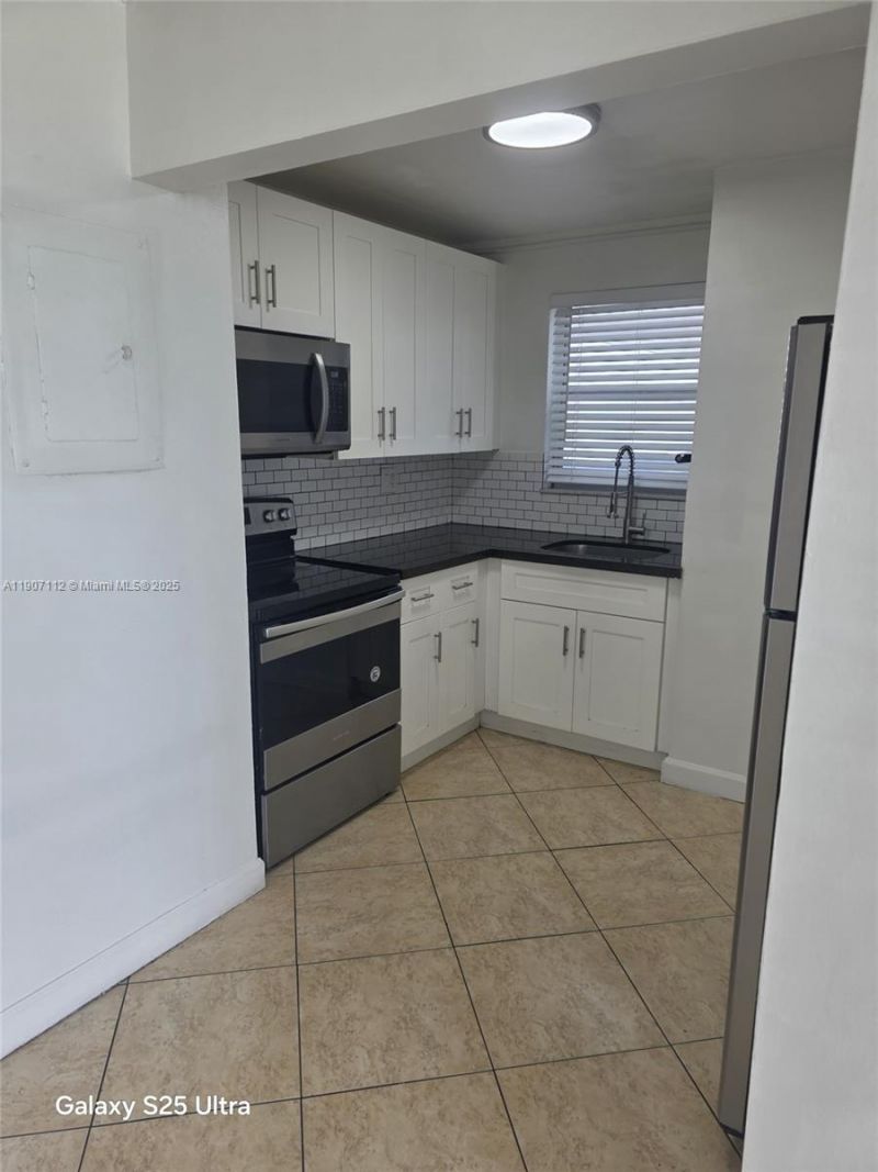Please Call For Address, Unit 506, Miami, FL 33172 Photo