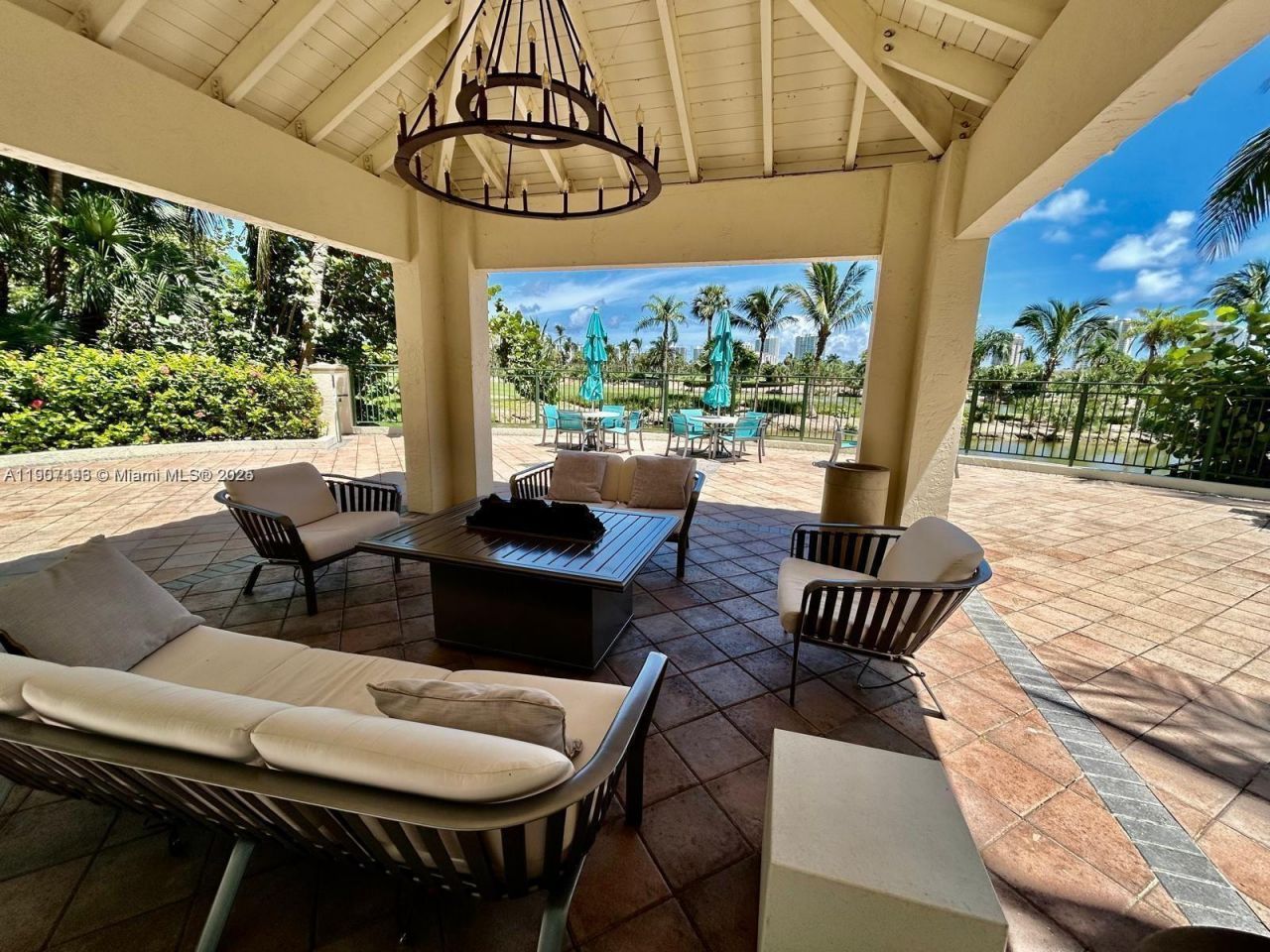 19501 W Country Club Dr, Unit 1405, Aventura, FL 33180 Photo