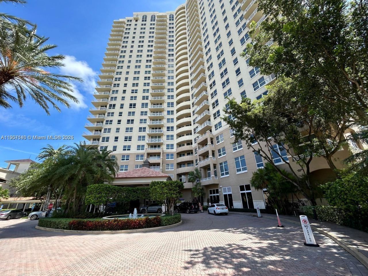 19501 W Country Club Dr, Unit 1405, Aventura, FL 33180 Photo