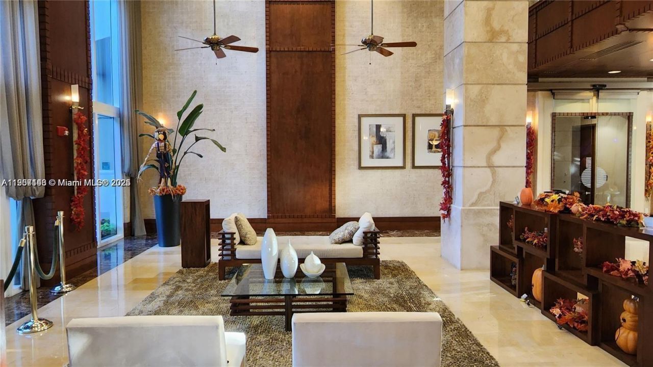 19501 W Country Club Dr, Unit 1405, Aventura, FL 33180 Photo