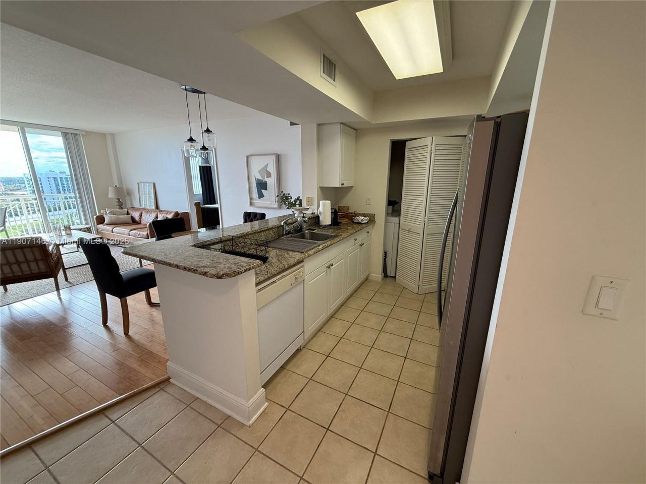 19501 W Country Club Dr, Unit 1405, Aventura, FL 33180 Photo