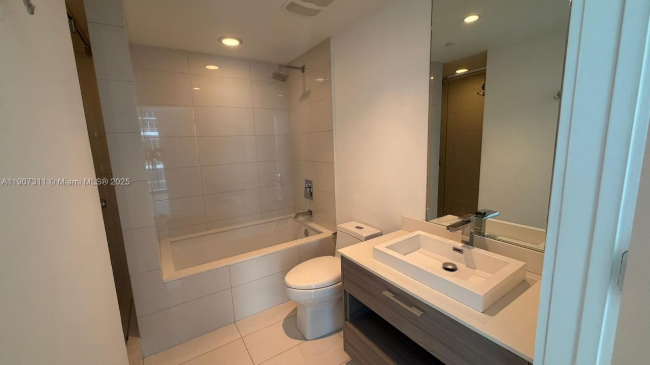 1300 S Miami Ave, Unit 3809, Miami, FL 33130 Photo