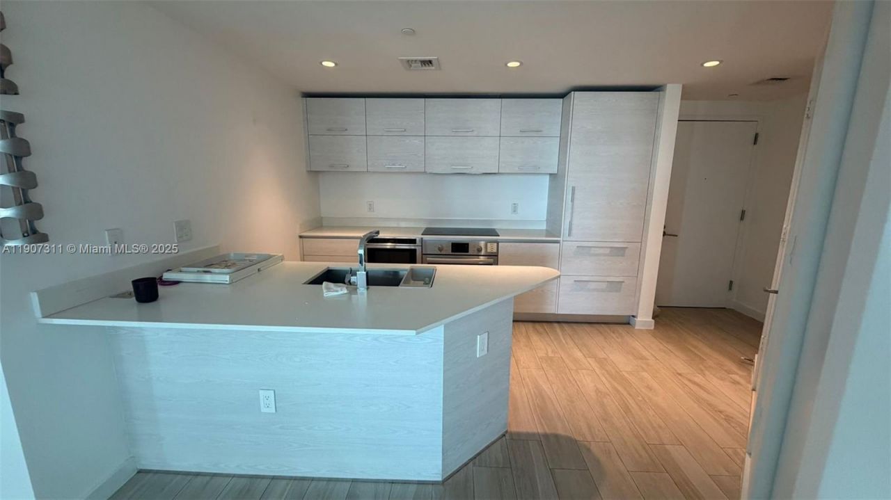 1300 S Miami Ave, Unit 3809, Miami, FL 33130 Photo