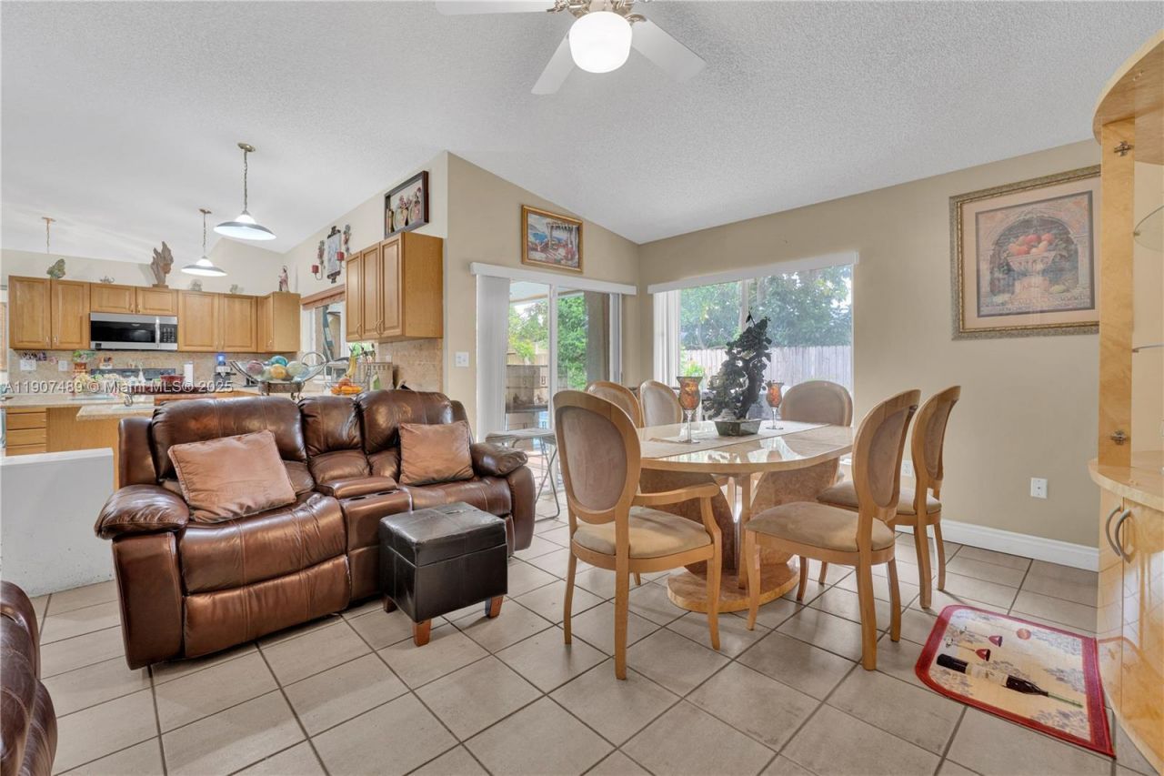 11041 SW 138th Ave, Miami, FL 33186 Photo